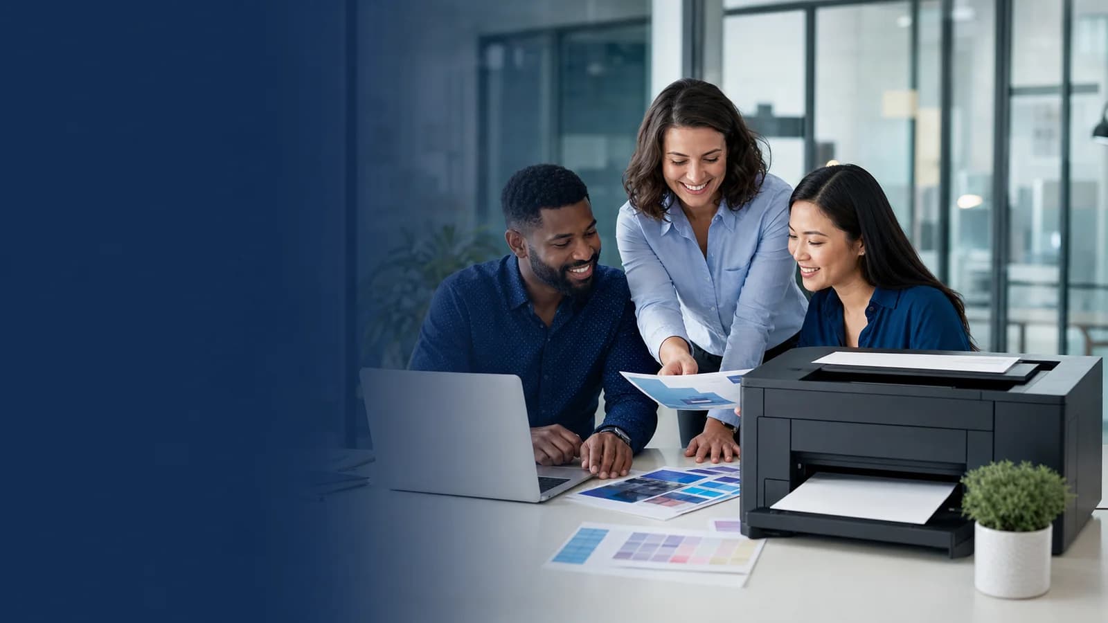A customer getting computer support